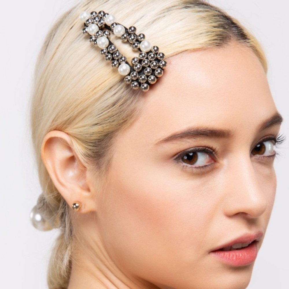 NWT Pol Large Pearl Hair Clip